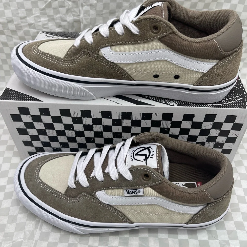 Vans WMNS Rowan
Walnut Sneakers 
VN0A5JIC1NU Tan and White Sneakers - Picture 2 of 16